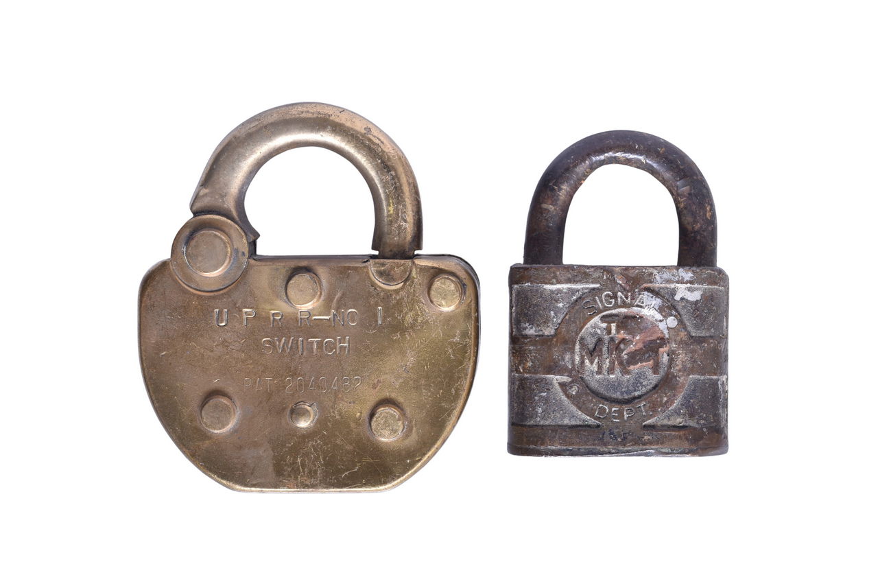 6016 - Pair of Western Railroad Locks - Missouri, Kansas & Texas Railroad and Union Pacific thumbnail