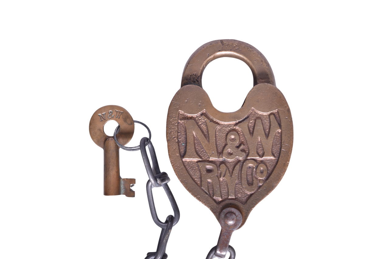6028 - Norfolk and Western Railway Heart Shaped Brass Lock w/ Key thumbnail