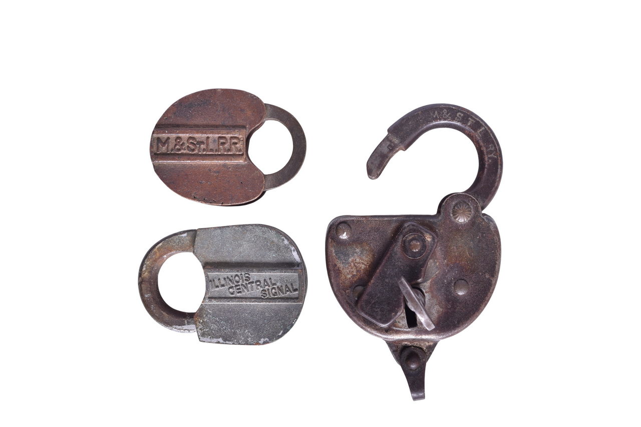 6038 - Pair of Minneapolis and St. Louis Railway Locks and Illinois Central Lock thumbnail