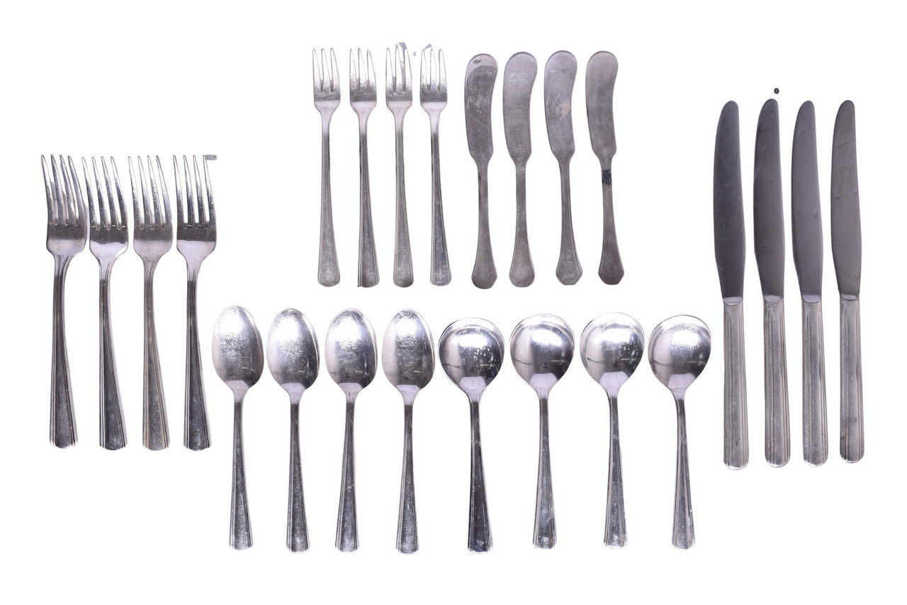 6105 - Twenty-Four Pieces of Union Pacific Railroad Silver Flatware - Savoy Oyster Forks, Bouillon Spoons, Knives, Etc. thumbnail