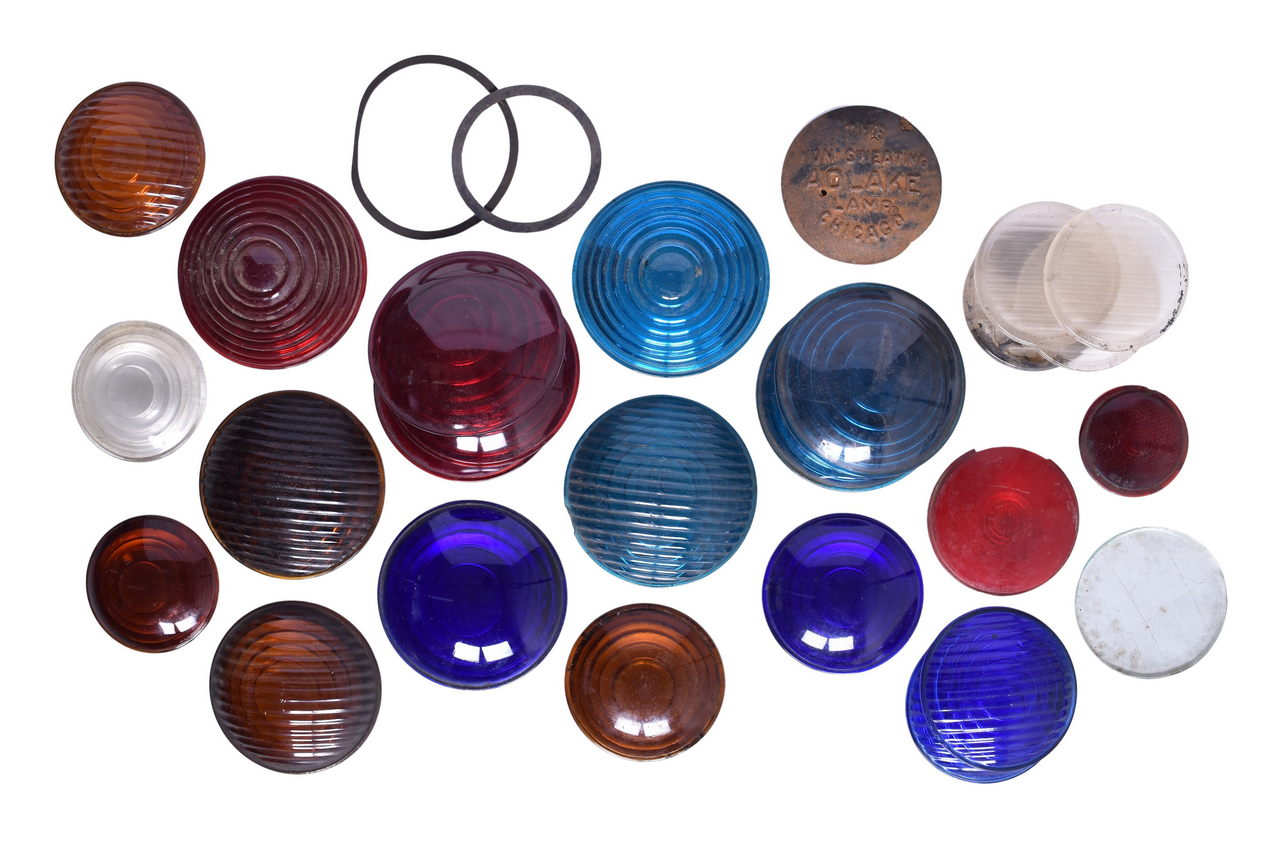 6108 - Twenty-Five Glass Railroad Lantern / Lamp Lenses - Kopp and Corning thumbnail