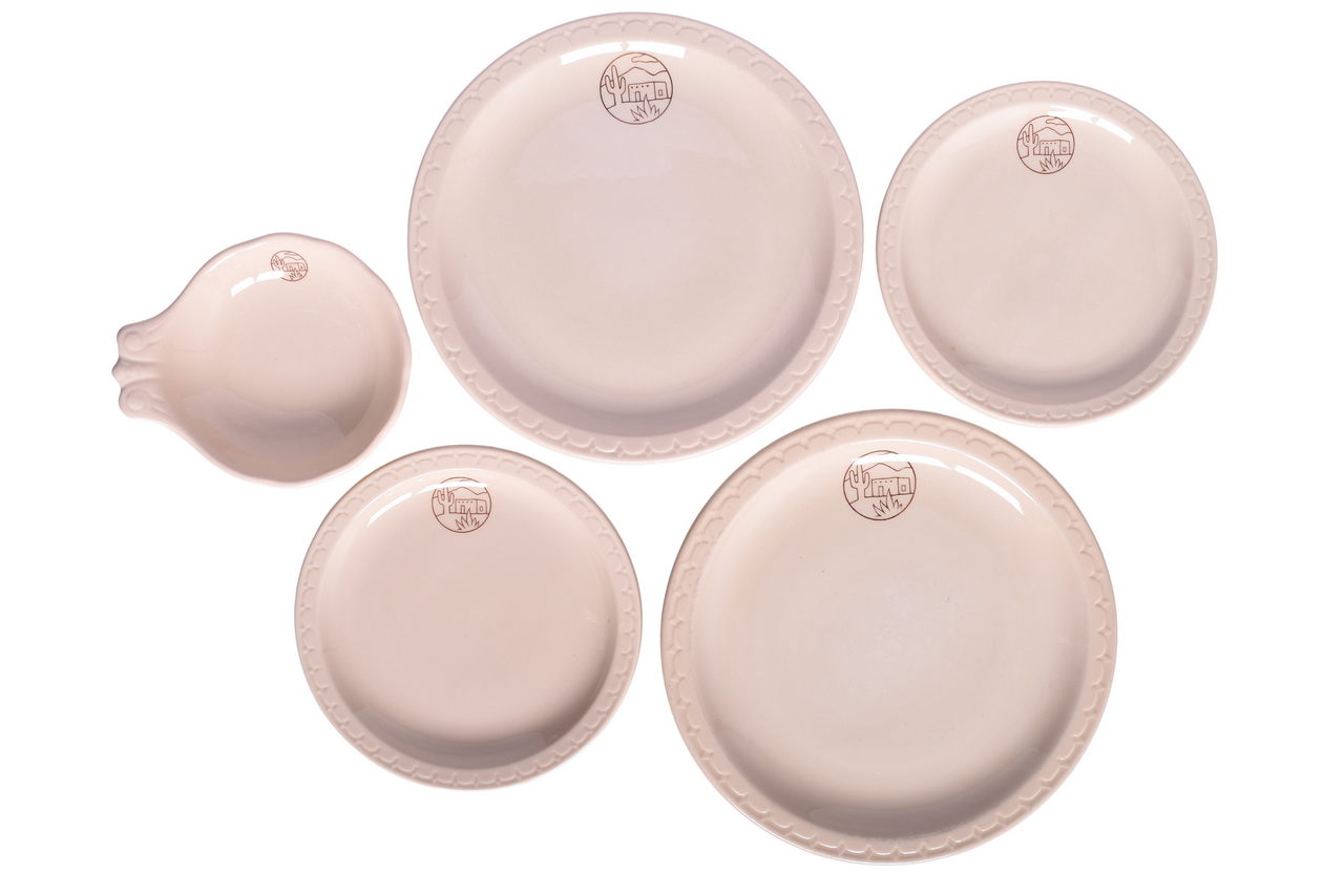 6113 - Five Pieces of Atchison, Topeka and Santa Fe Railway China Adobe Dinner Plates, Ice Cream Shell, and Bread Plates thumbnail