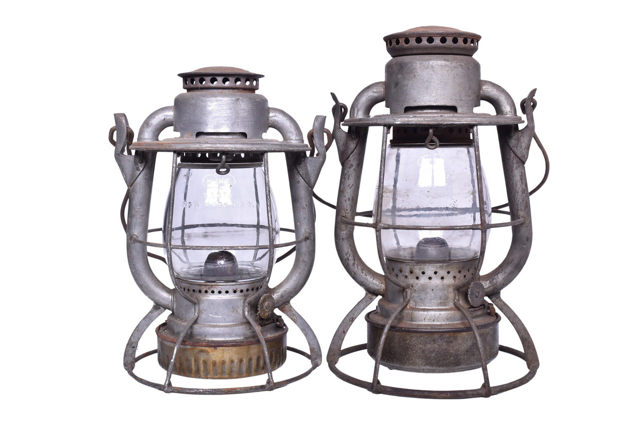 6114 - Pair of Dietz Vesta Boston & Maine and Boston & Albany Railroad Lanterns thumbnail