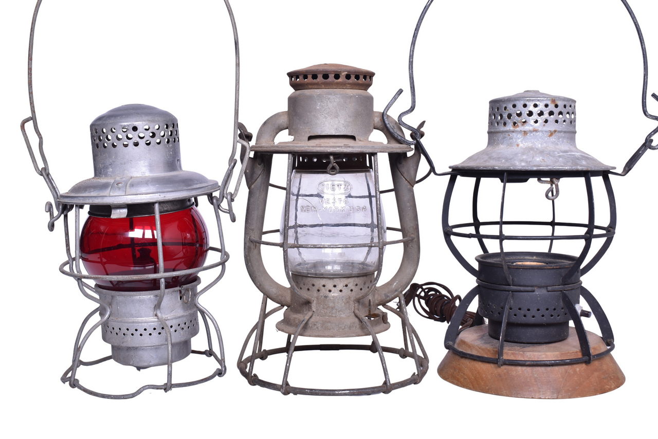 6154 - Penn Central Railroad Lantern and Two Lanterns - Dietz and Dressel thumbnail