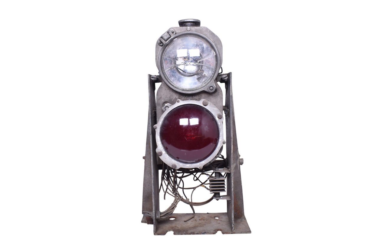 6571 - Pyle National Gyralite from an E8 Locomotive thumbnail