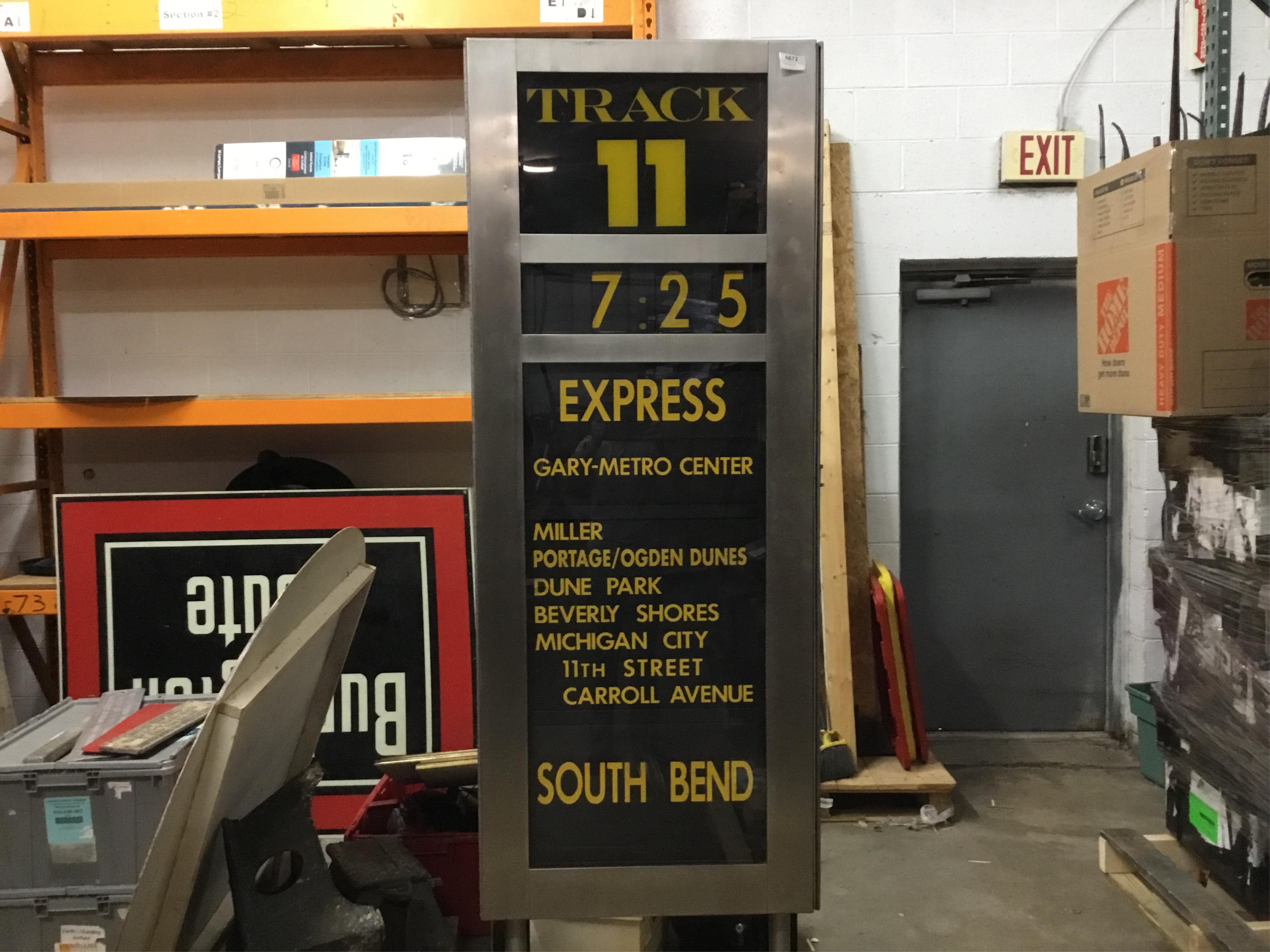 6672 - Chicago South Shore & South Bend Millennium Station 