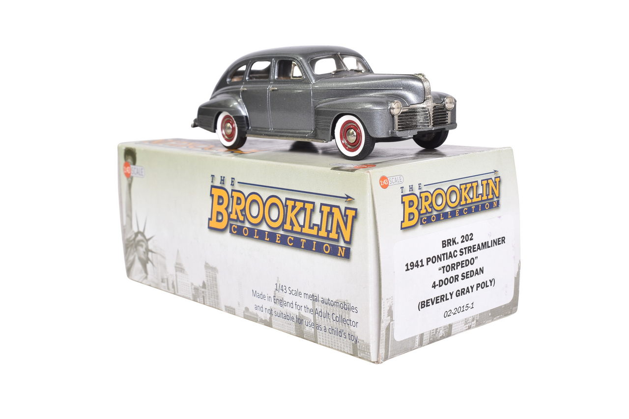 7011 - Brooklin BSK202 1941 Pontiac Streamliner 