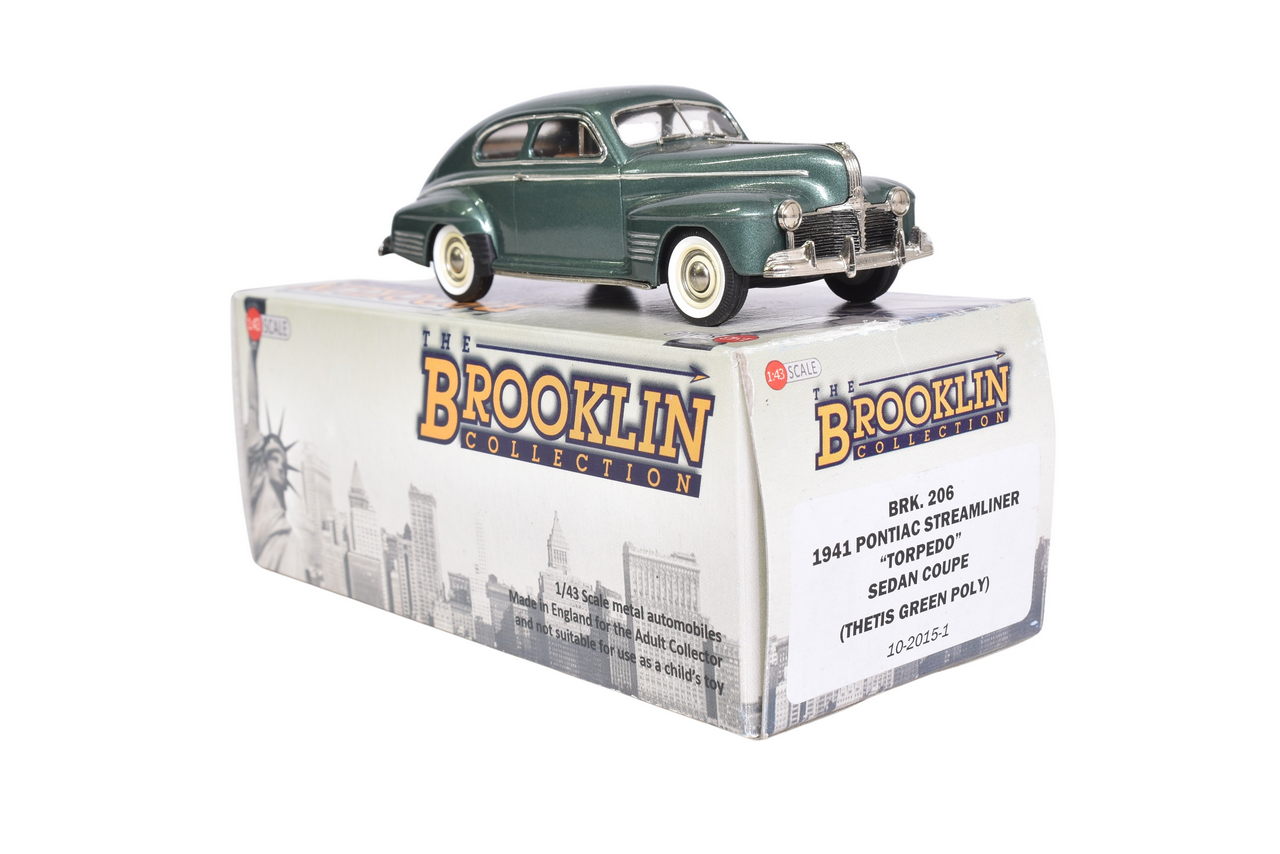 7013 - Brooklin BRK206 1941 Pontiac Streamliner 