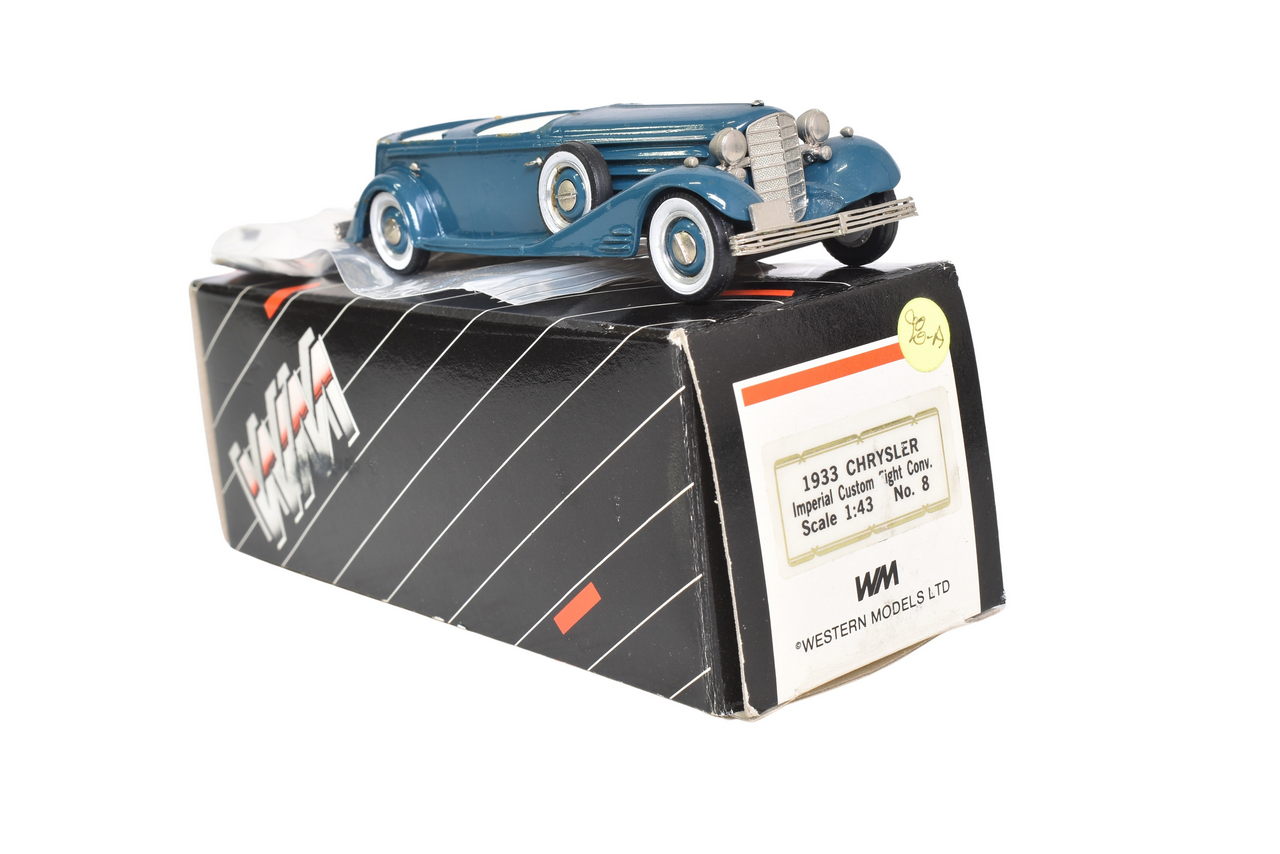 7034 - Western Models 1933 Chrysler Imperial Custom Eight Convertible thumbnail