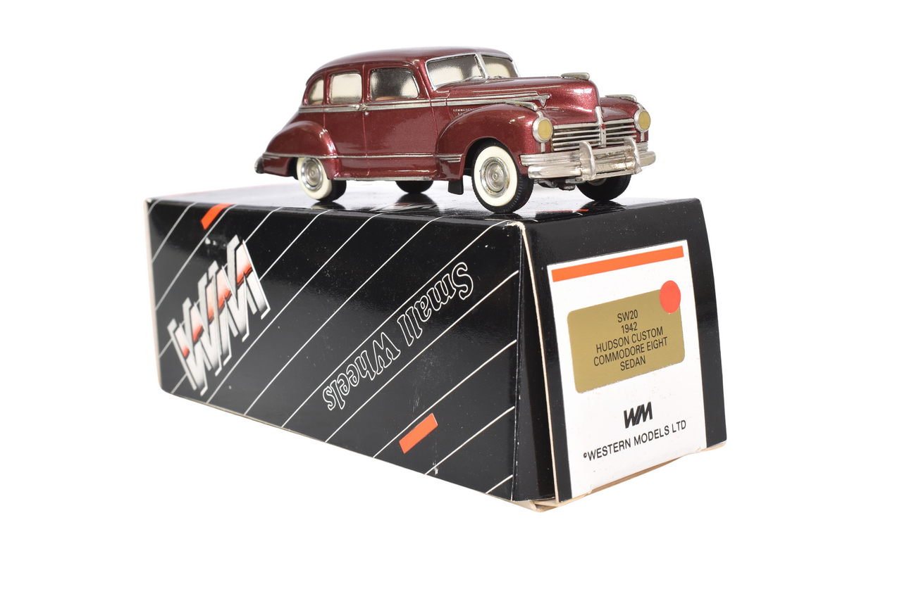 7039 - Western Models SW20 1942 Hudson Custom Commodore Eight Sedan thumbnail