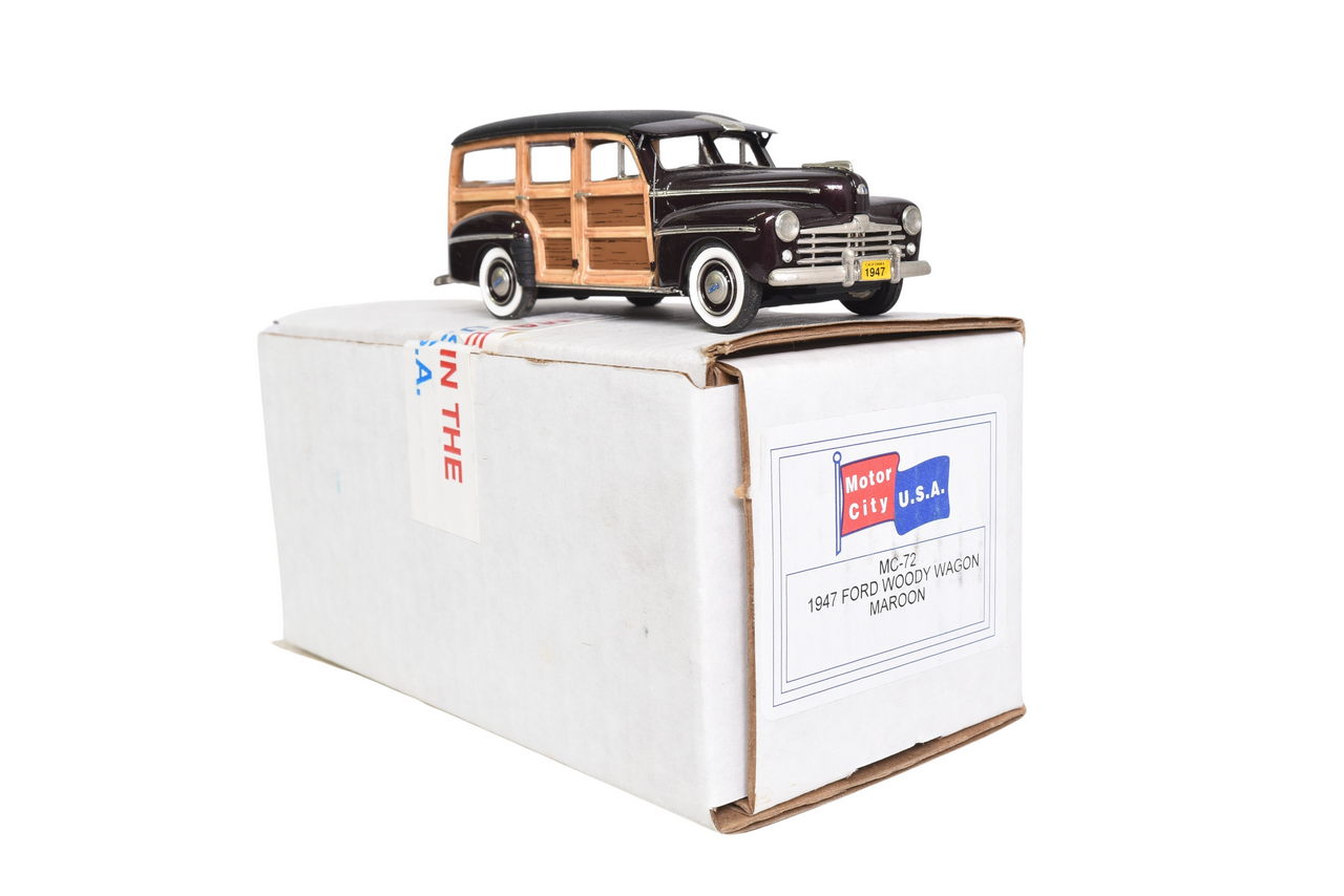 7065 - Motor City USA MC-72 1947 Ford 