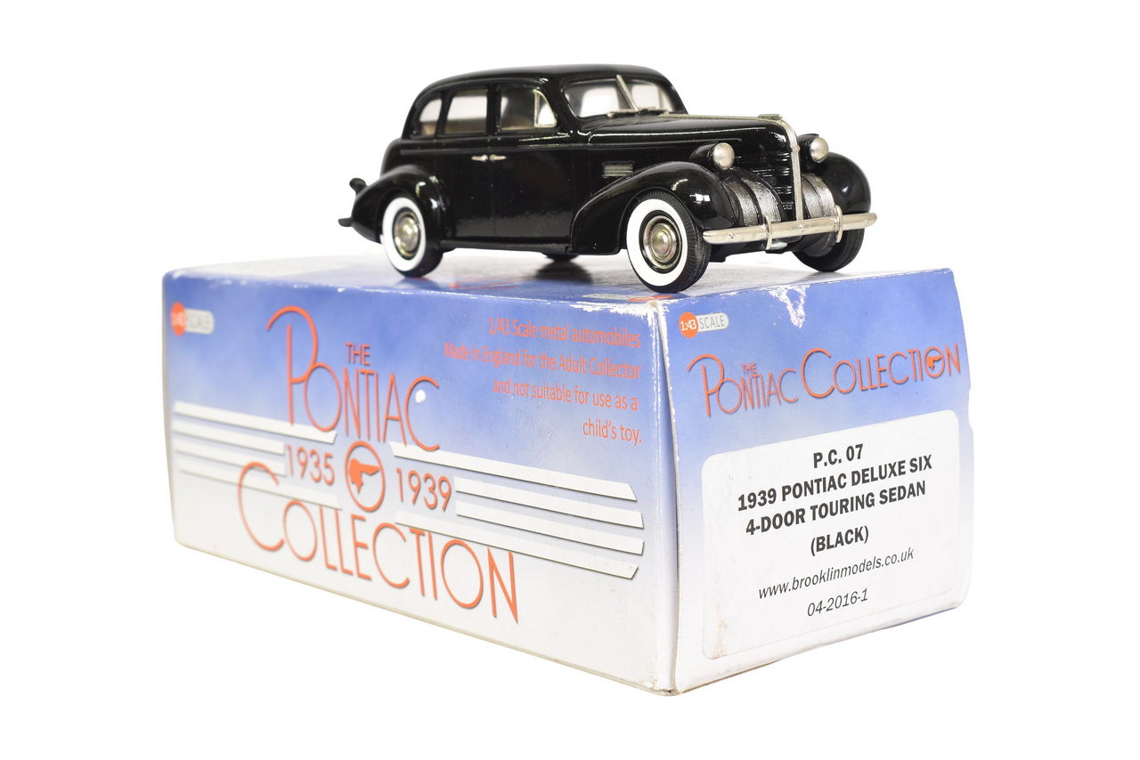 7073 - Brooklin PC07 1939 Pontiac Deluxe Six Four-Door Touring Sedan thumbnail