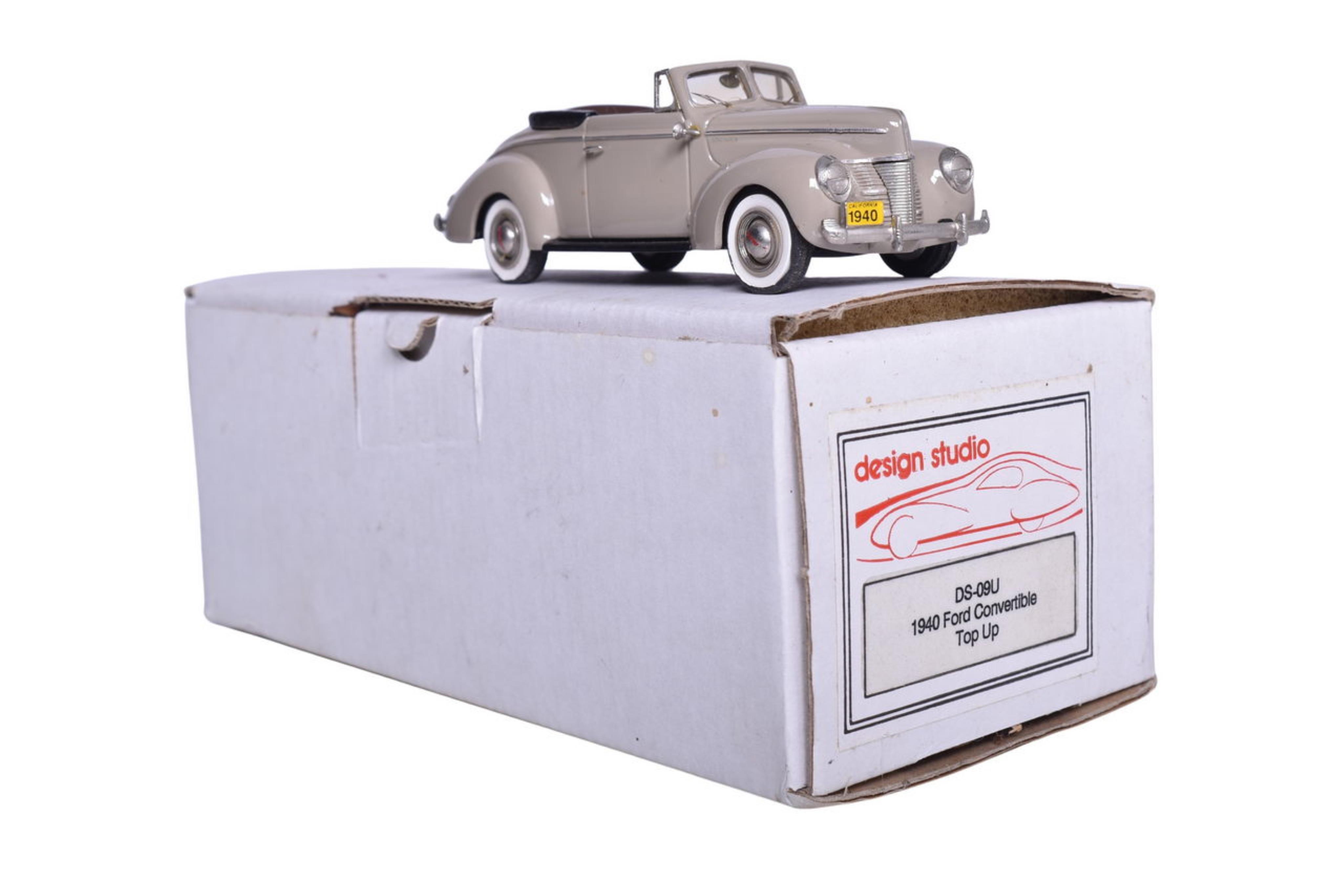 7088 - Design Studio DS-09U 1940 Ford Convertible thumbnail