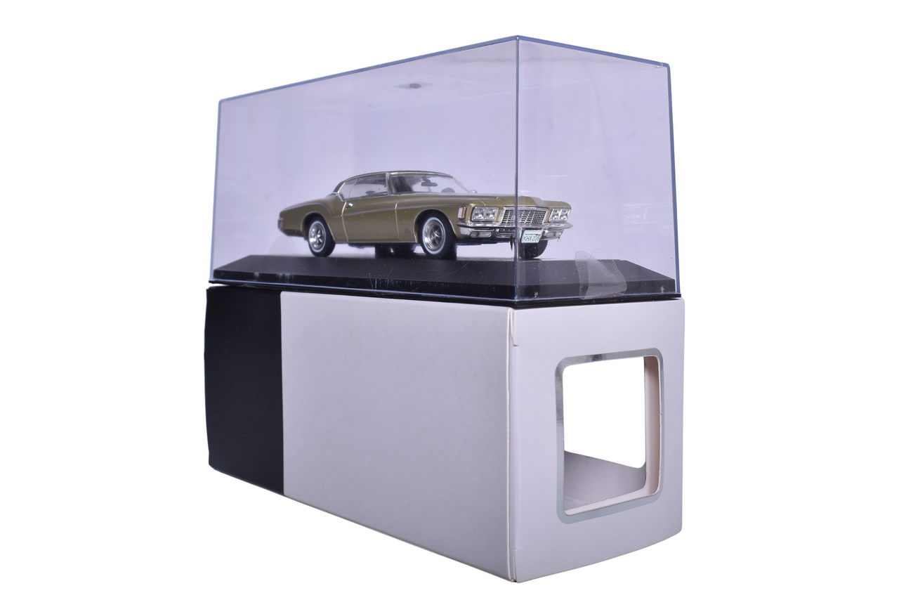 7104 - Premium X PRD070 1972 Buick Riviera Coupe thumbnail