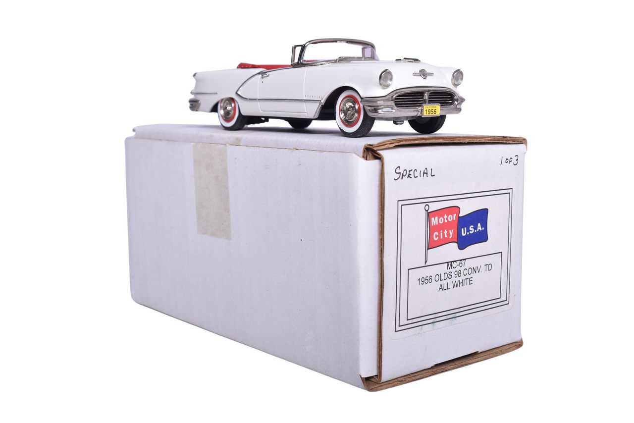 7116 - Motor City USA MC 67 1956 Oldsmobile 98 Convertible thumbnail