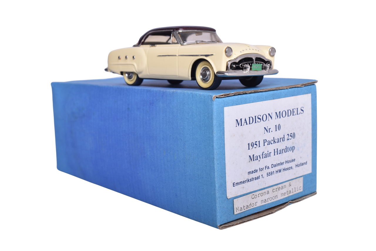 7165 - Madison Models Nr. 10 1951 Packard 250 Mayfair Hardtop thumbnail