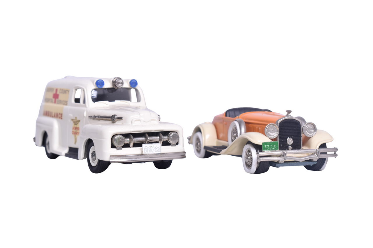 7205 - Pair of Brooklin Models - 1931 Hudson Greater Eight and 1952 Ford F1 Panel Special Delivery thumbnail