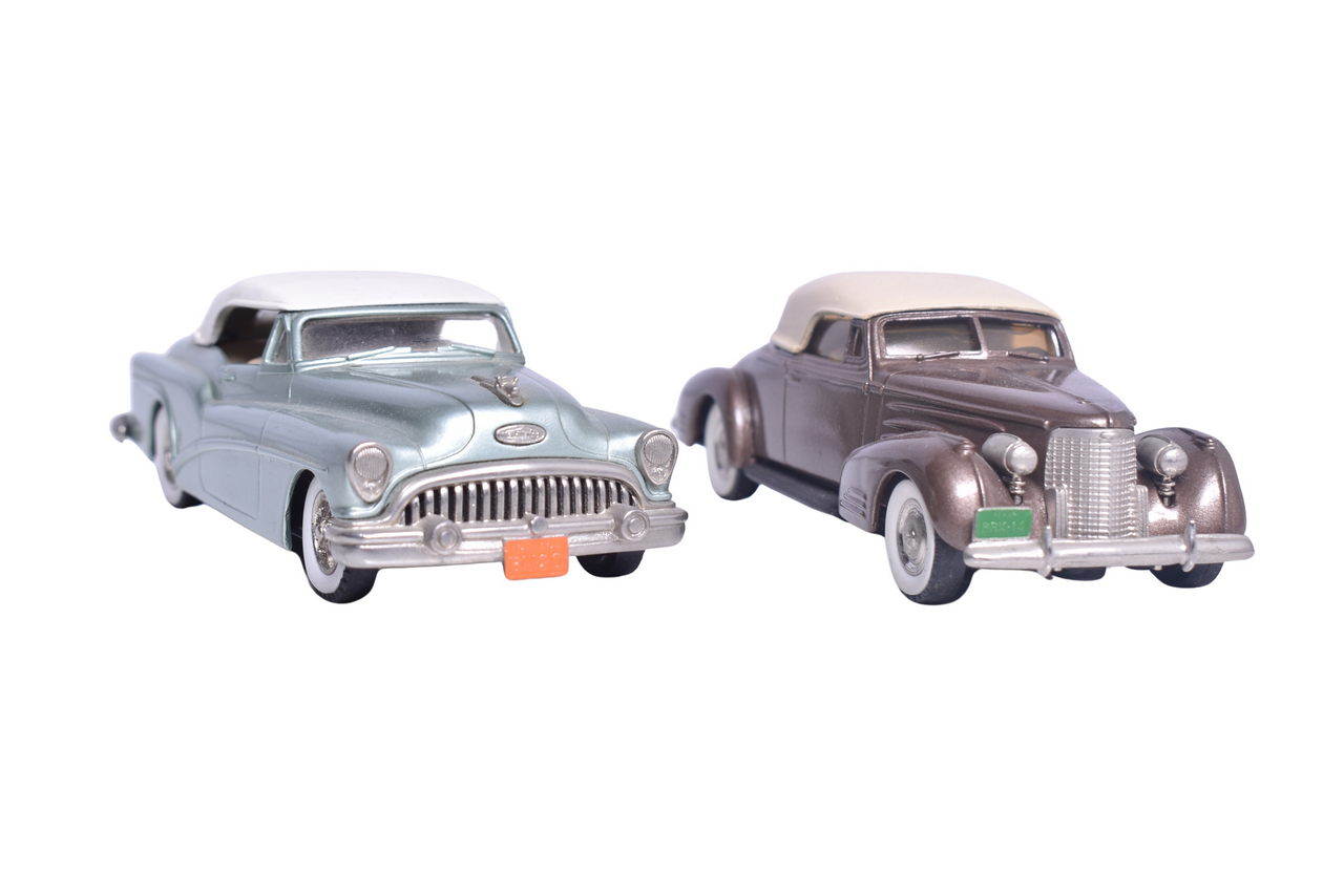 7226 - Pair of Brooklin Models - 1940 Cadillac V16 Convertible and 1953 Buick Skylark thumbnail