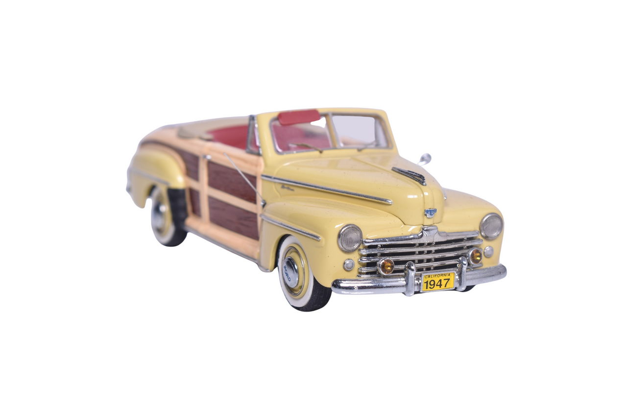7246 - Motor City USA MC-56 1947 Ford Sportsman thumbnail