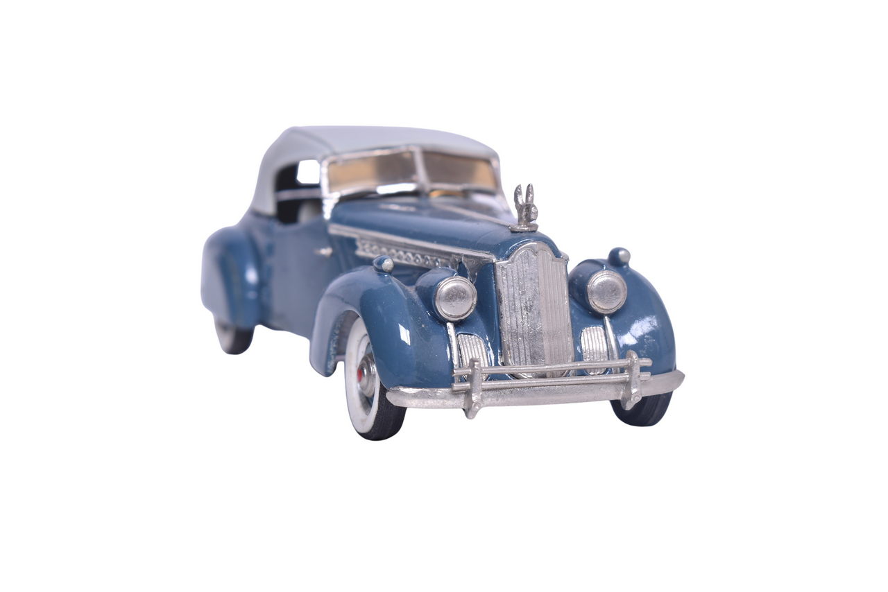 7262 - Western Models WMS 31 1940 Packard Darrin thumbnail