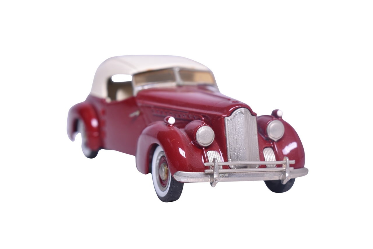 7266 - Western Models WMS 31 1940 Packard Darrin Super 8 thumbnail