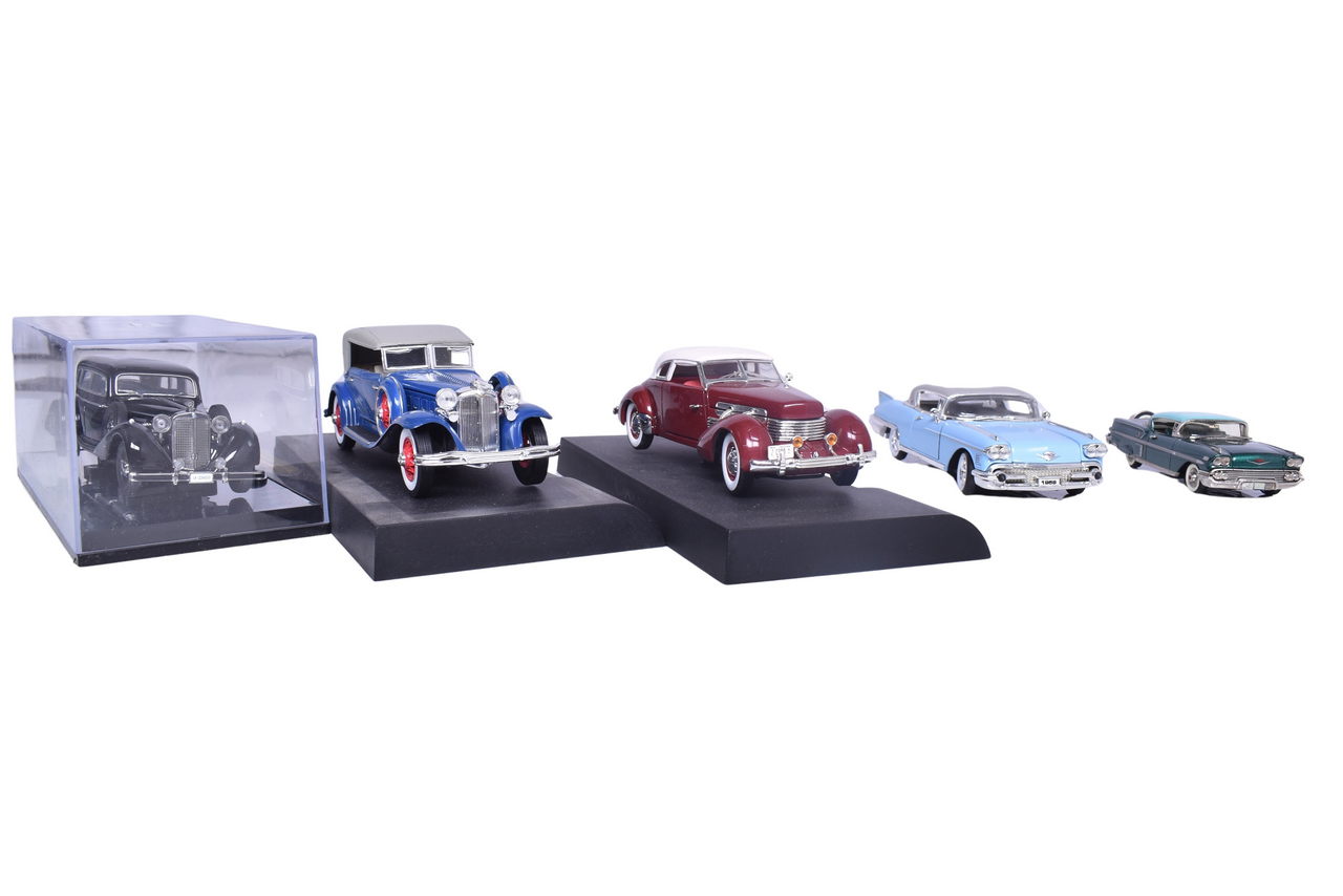 7299 - Five Signature Models and Mini Marque 1:43 Models thumbnail