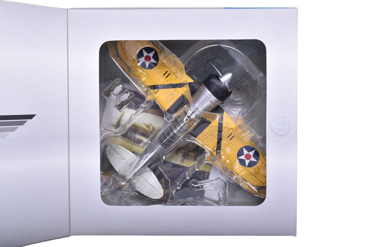 7389 - Hobby Master 1:48 F2A-2 