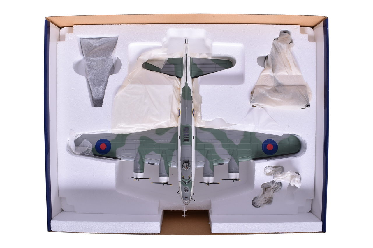 7400 - Corgi 1:72 WWII Boeing B-17 Fortress IIA - FL459 Diecast Plane thumbnail