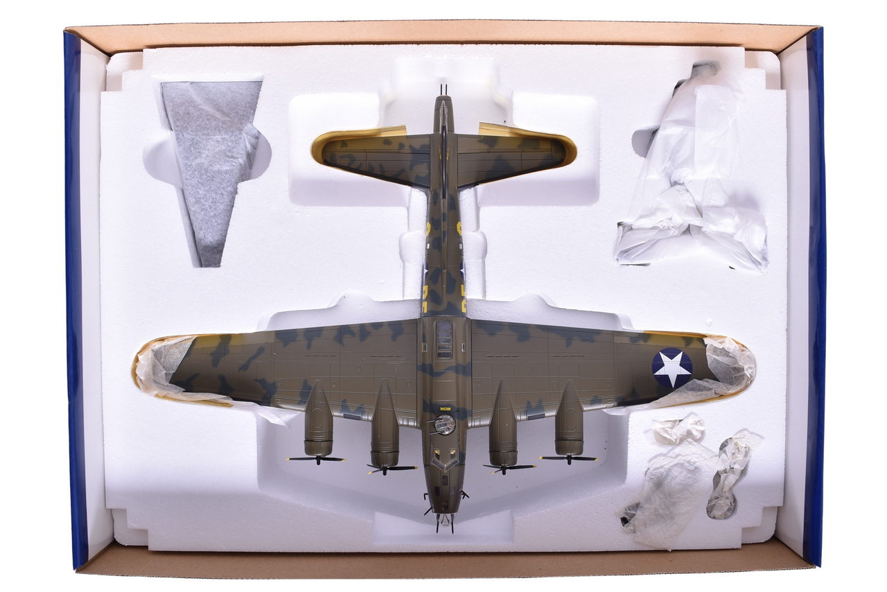 7402 - Corgi 1:72 WWII Boeing B-17F Flying Fortress Memphis Belle Diecast Plane thumbnail