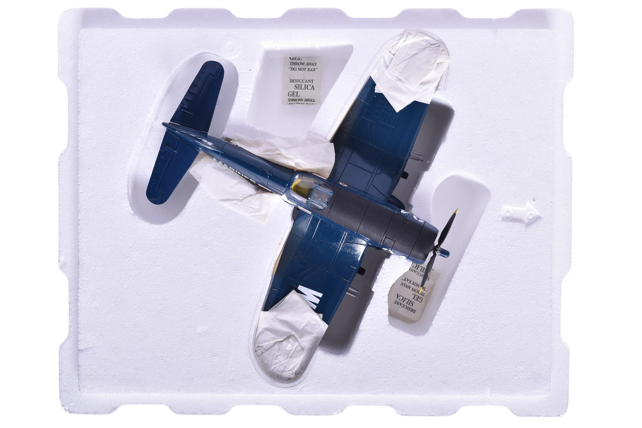 7430 - Franklin Mint / Armour Collection 98027 USMC F4U Corsair Korean War Diecast Plane thumbnail
