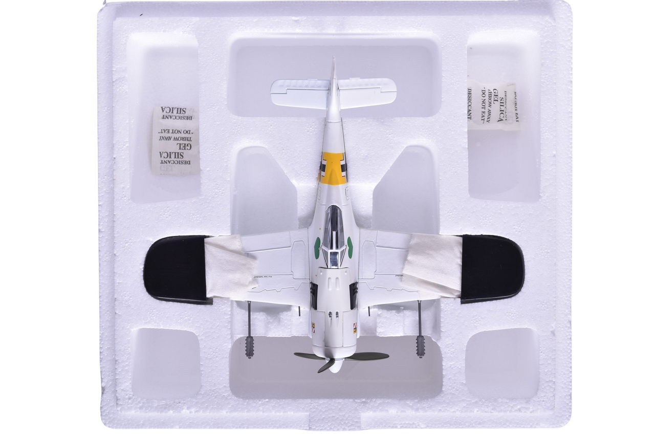 7437 - Armour Collection / Franklin Mint 1:48 FW 190 Focke Wulf Diecast Plane thumbnail