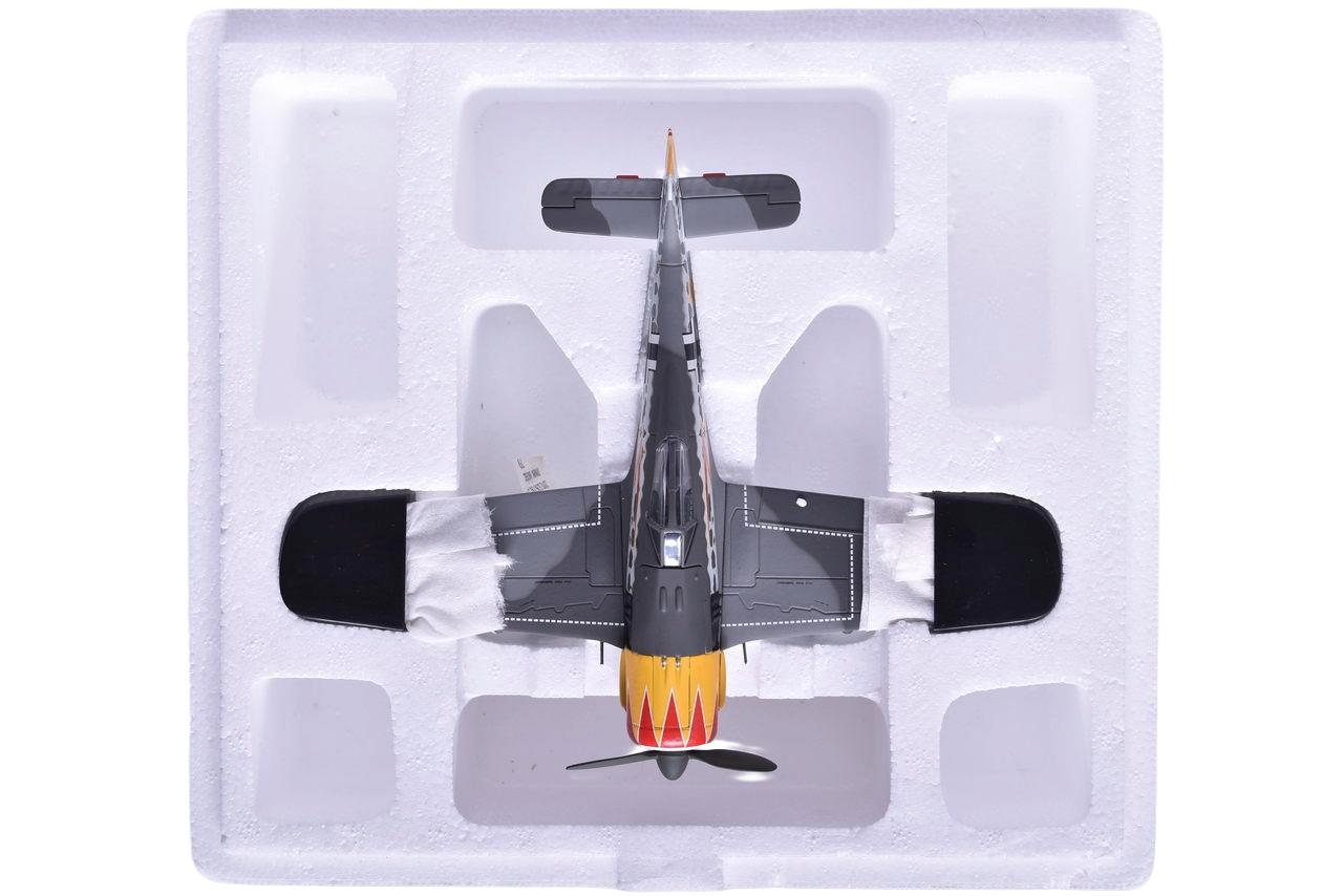 7442 - Armour Collection / Franklin Mint 1:48 WWII FW 190 Focke Wulf Diecast Plane thumbnail