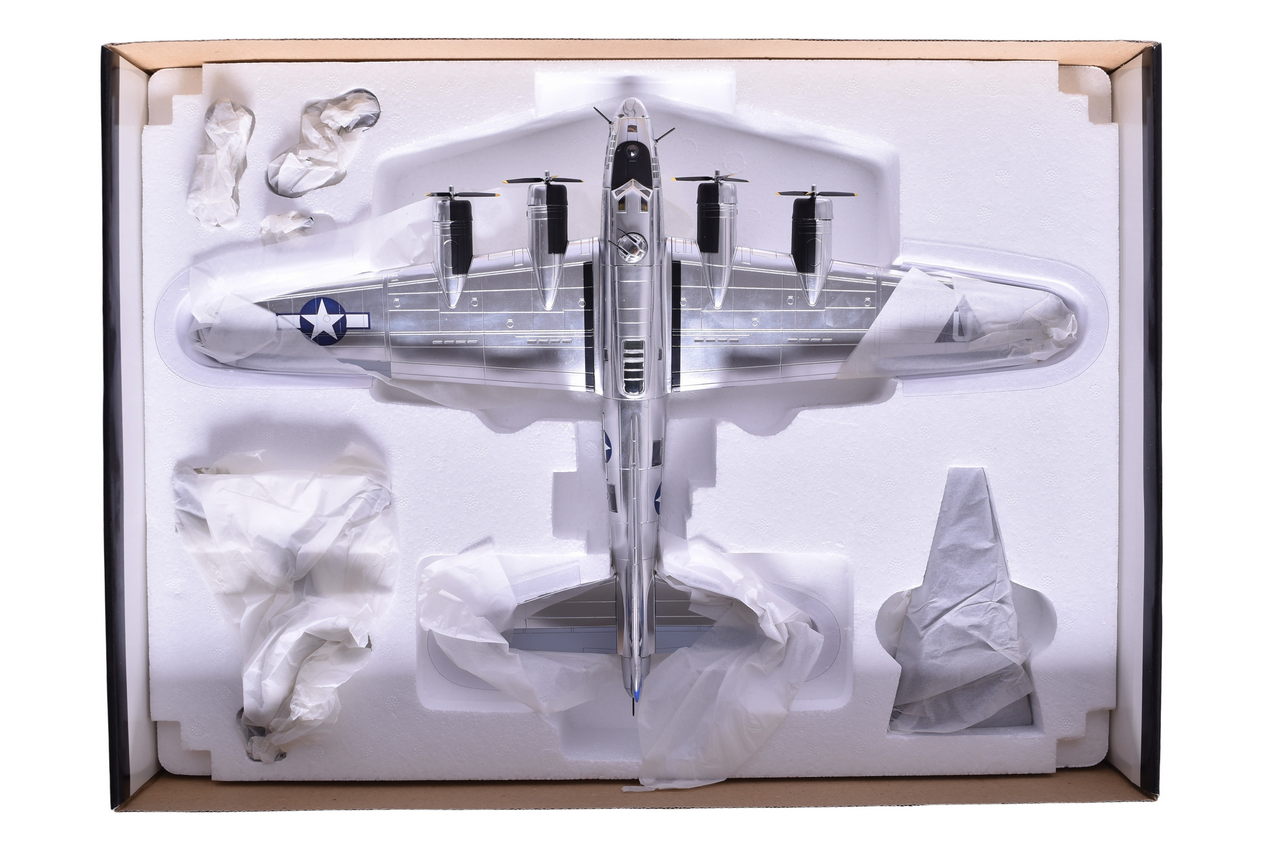 7479 - Corgi 1:72 War In The Pacific Boring B-17G 'Sentimental Journey' Diecast Plane thumbnail