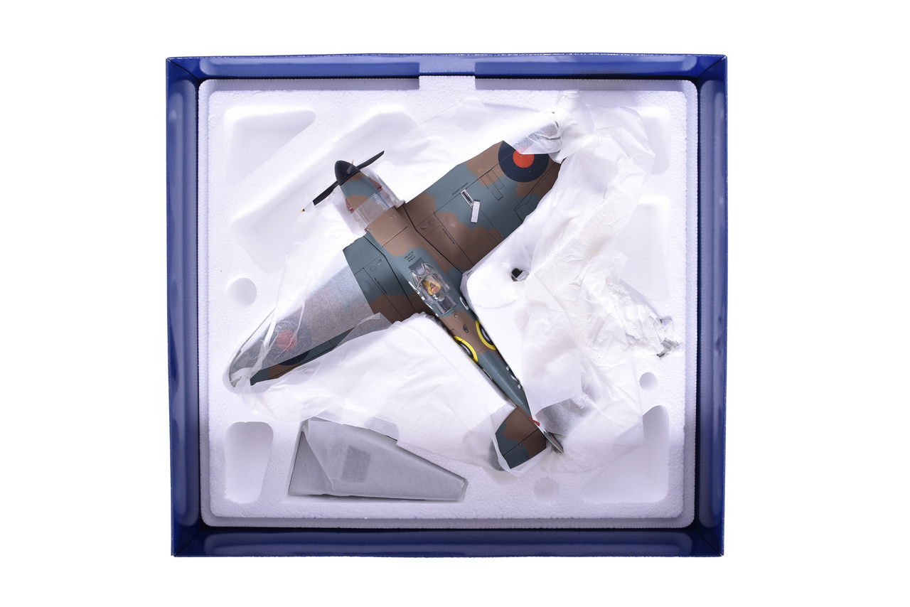 7512 - Corgi 1:32 AA33904 Spitfire MkI N31383/KL-B 