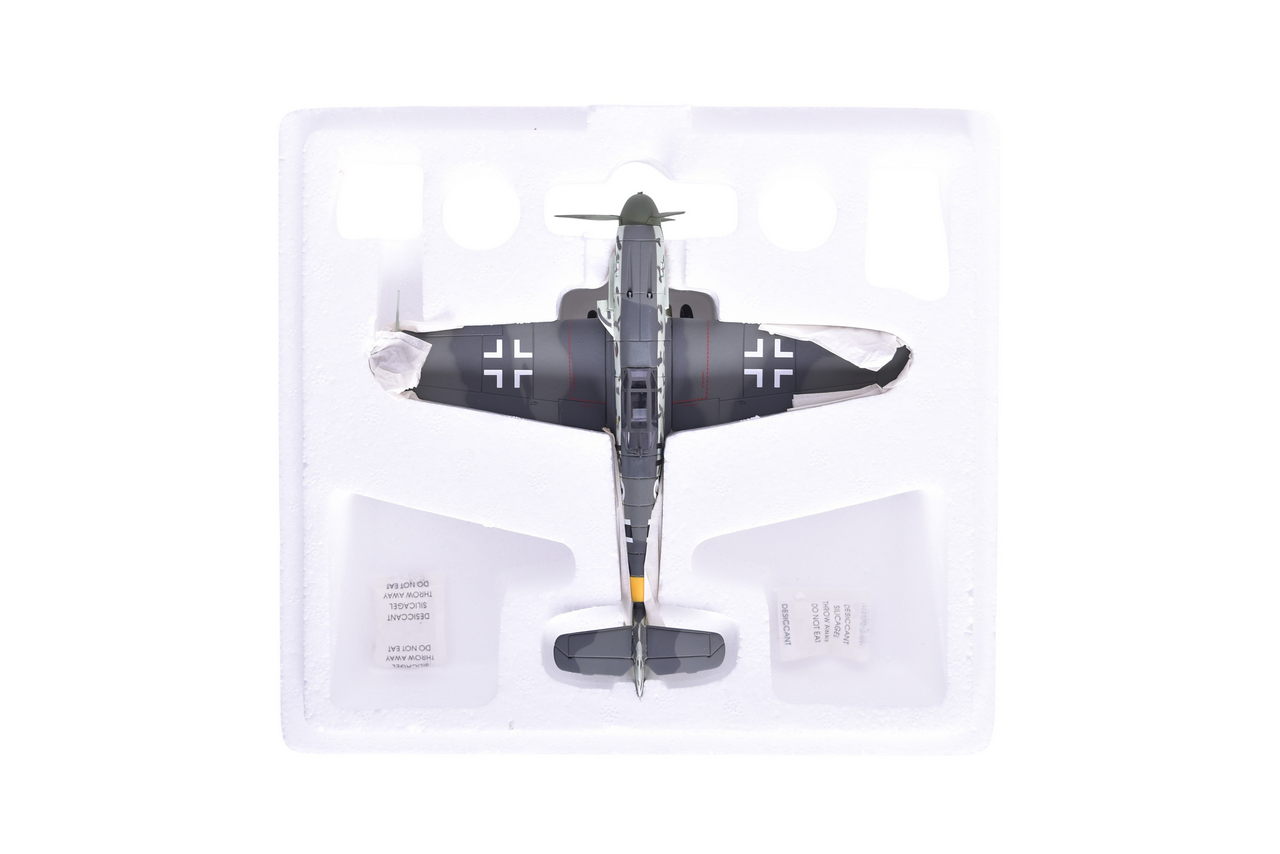 7540 - Armour Collection / Franklin Mint 1:48 WWII Luftwaffe BF109F Messerschmitt Diecast Plane thumbnail