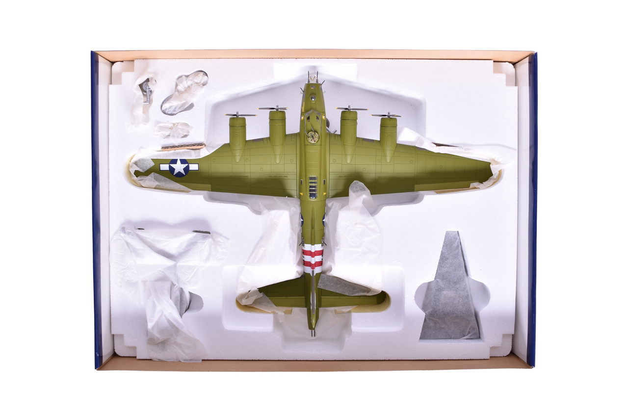 7558 - Corgi 1:72 AA33302 Boeing B-17F Flying Fortress 'Sweet & Lovely' Diecast USAF WWII Military Plane thumbnail