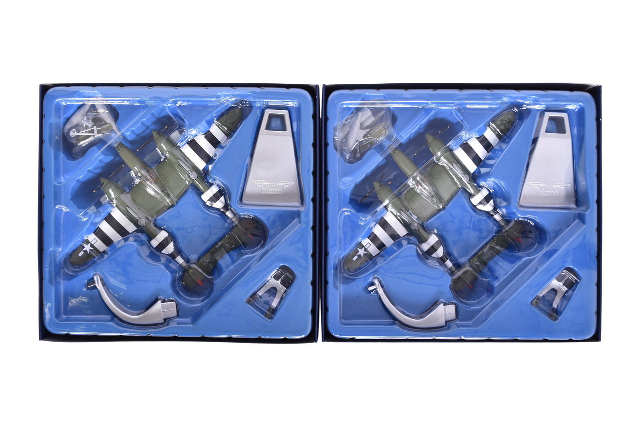 7574 - Pair of Corgi 1:72 US36603 P-38J Lightning of Capt Robin Olds Diecast WWII Plane - Fighter Ace thumbnail