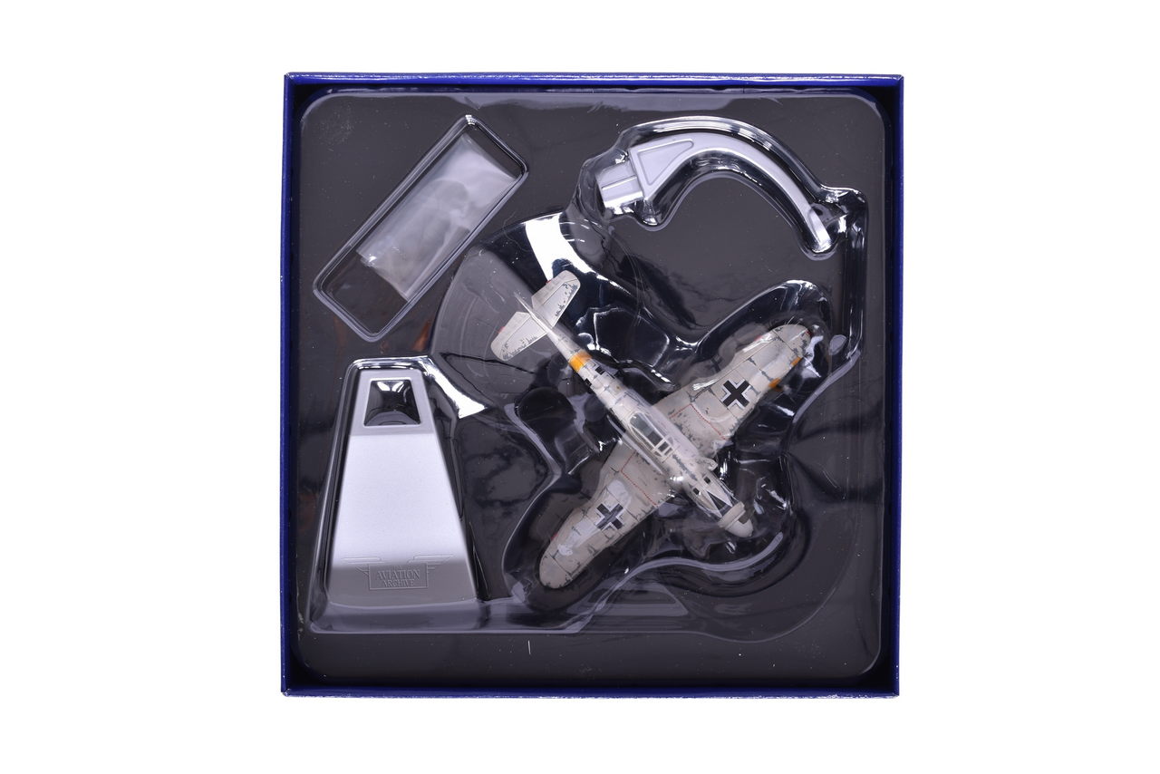 7578 - Corgi 1:72 AA27101 Messerschmitt Bf109G-6 Erich Hartmann Diecast German Air Force Plane thumbnail