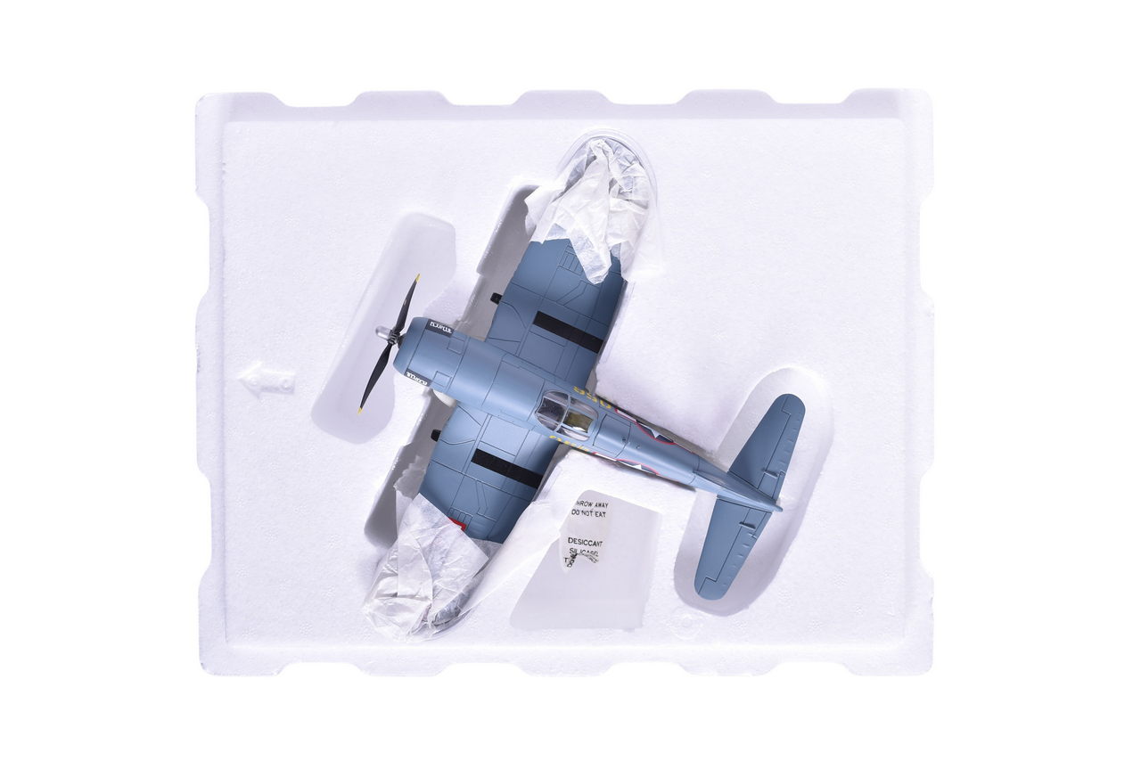 7608 - Armour Collection / Franklin Mint 1:48 US Navy F4U Corsair Diecast Plane thumbnail