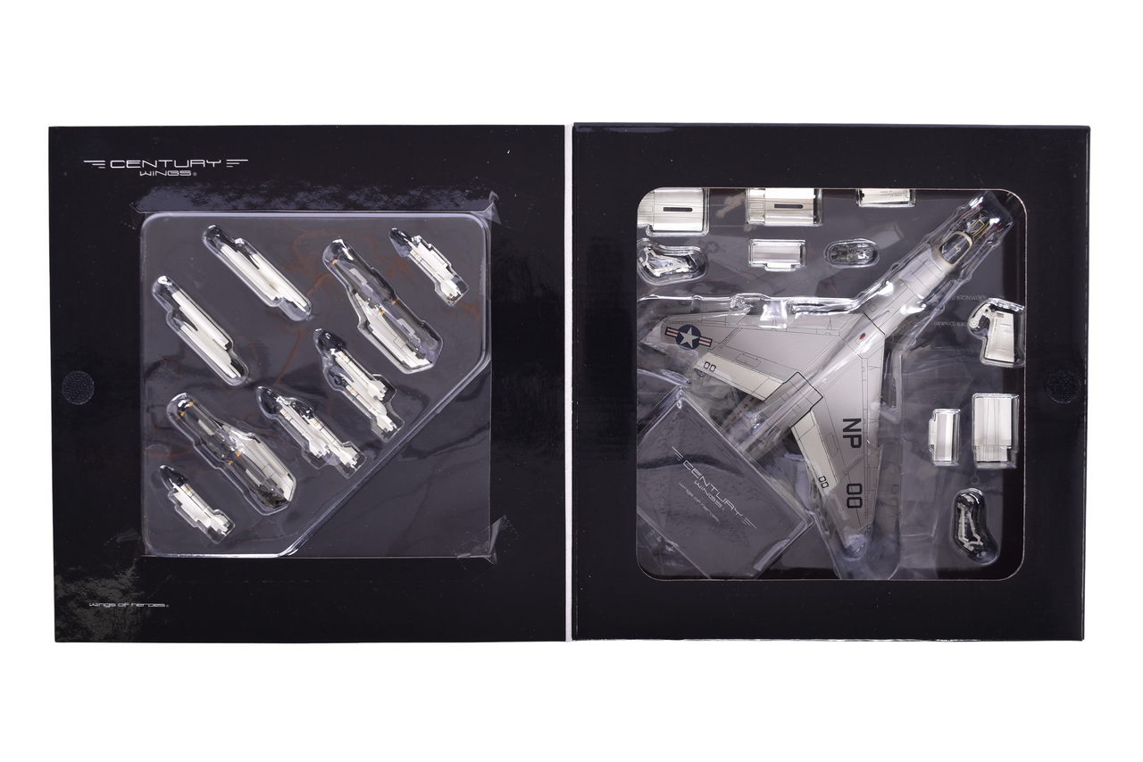 7644 - Century Wings 1:72 F-8E Crusader US Navy Fighting Checkmates Diecast Plane 601468 thumbnail