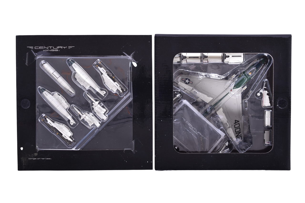 7646 - Century Wings 1:72 A-7E Corsair II US Navy Fist of the Fleet Diecast Plane 589315 - NIB thumbnail