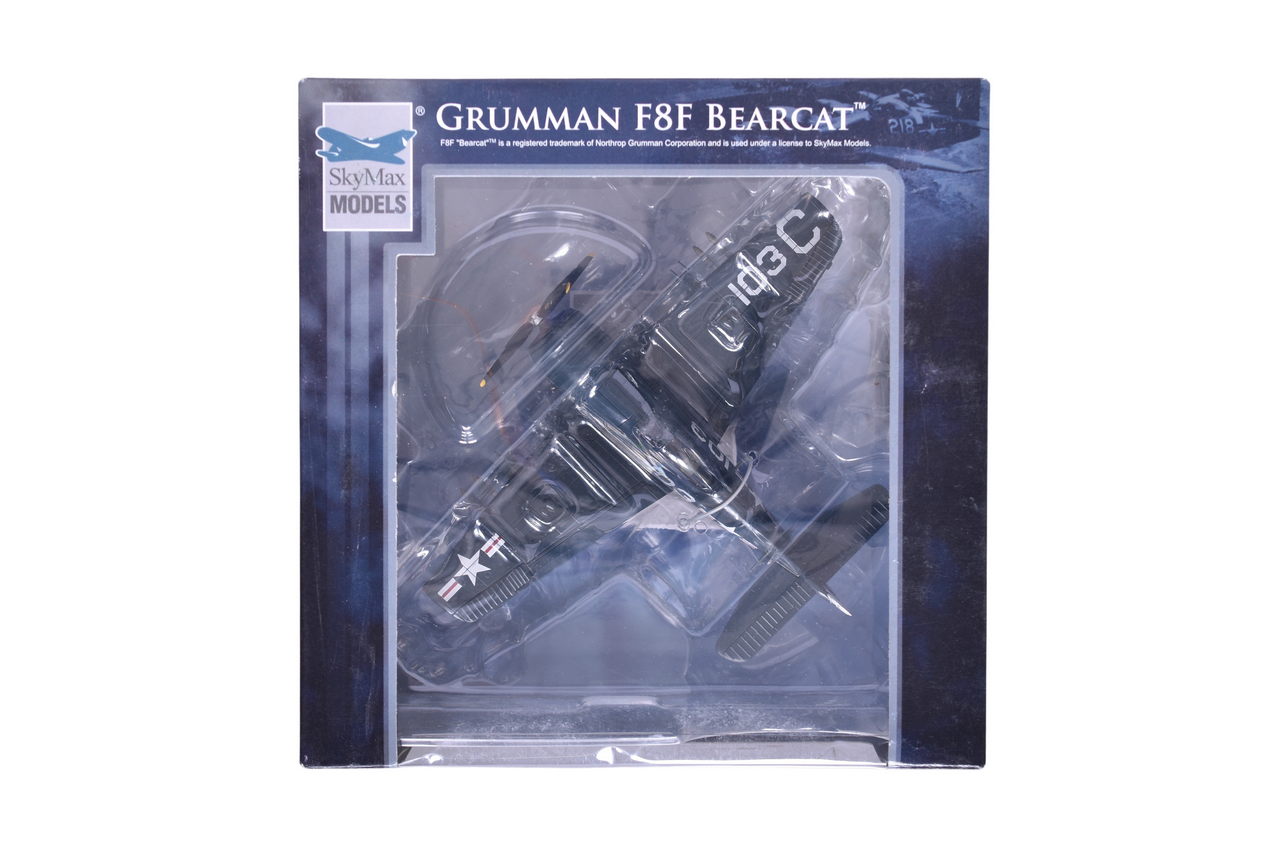 7703 - SkyMax 1:72 SM1006 Grumman F8F-2 