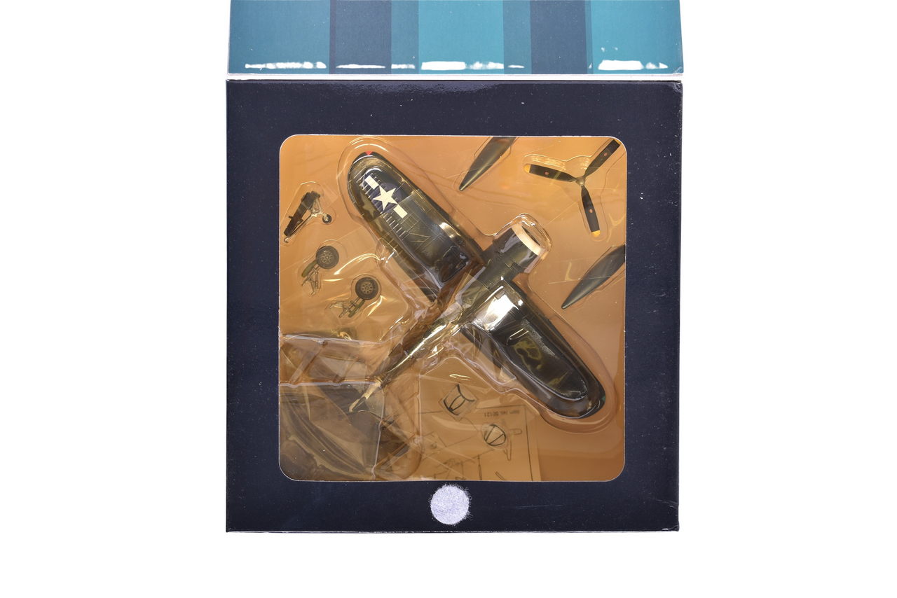 7721 - Dragon Wings 1:72 F-4U-ID Corsair USS Essex Diecast Military Plane thumbnail