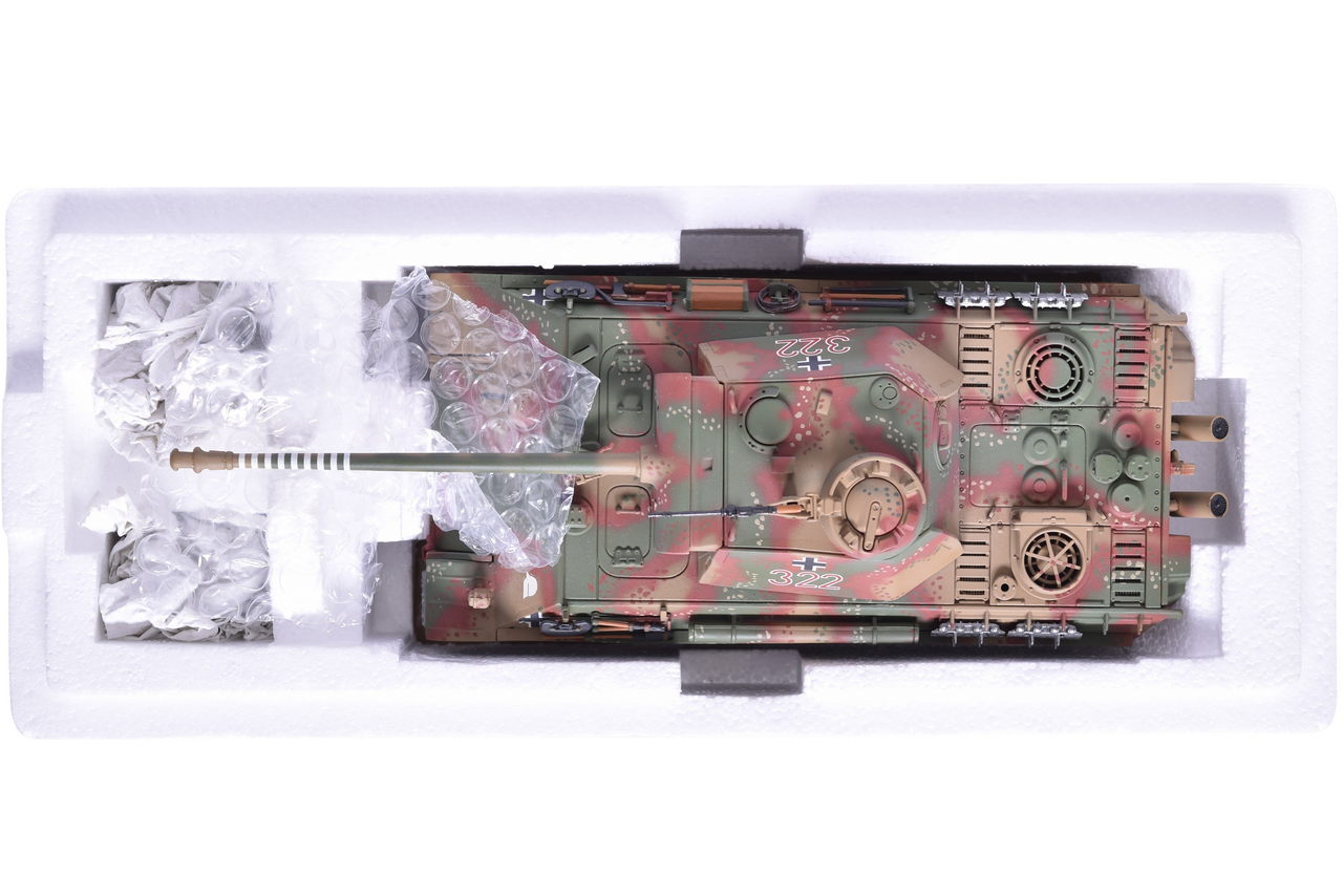 7757 - Minichamps 1:35 Panzerkampfwagen V Panther AUSF. G Diecast German Military Tank thumbnail