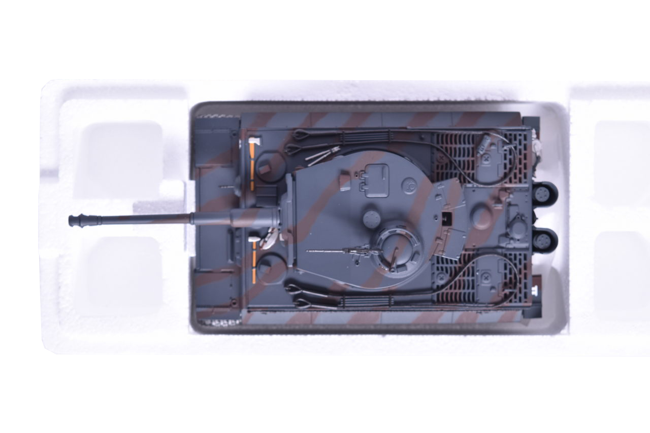 7771 - Minichamps 1:35 Panzerkampfwagen VI Tiger I Diecast WWII Military Tank thumbnail