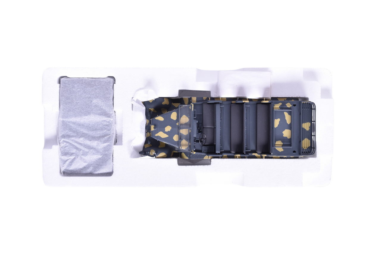 7791 - Minichamps 1:35 German Sd.Kfz. 7 Semi Track Personnel Carrier Diecast WWII Military Tank thumbnail