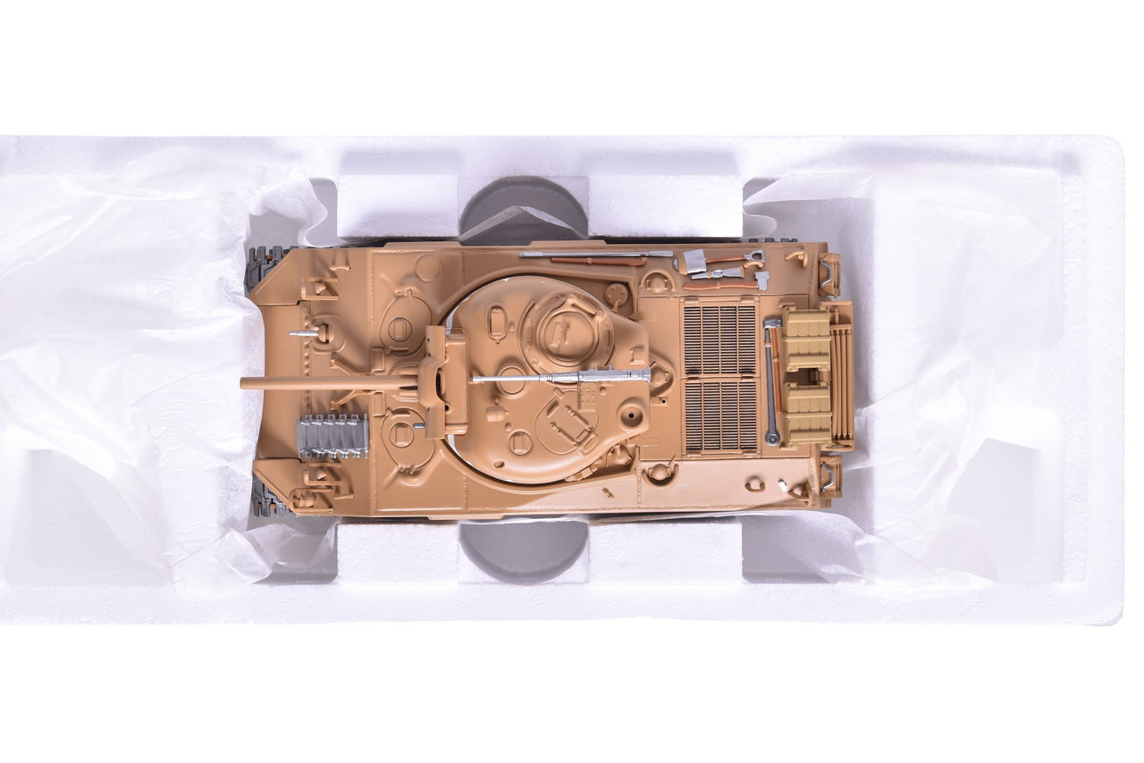 7792 - Minichamps 1:35 Sherman M4A3 Diecast WW2 Military Tank thumbnail