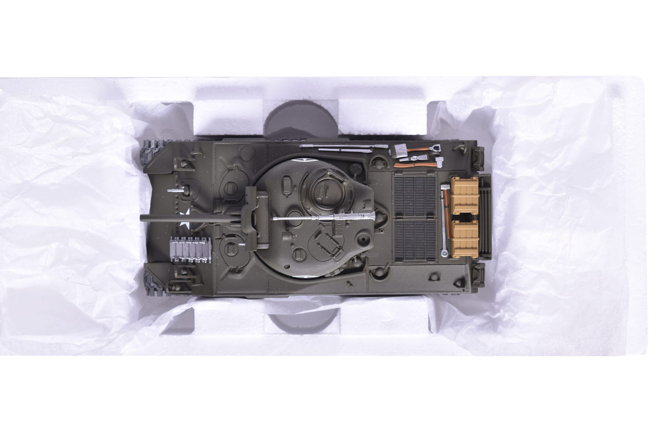 7796 - Minichamps 1:35 Sherman M4A3 Diecast WW2 Military Tank thumbnail