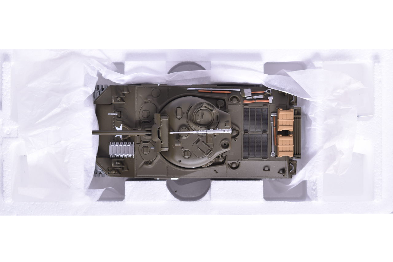 7802 - Minichamps 1:35 Sherman M4A3 D-Day Anniversary Diecast Limited Edition Military Tank thumbnail