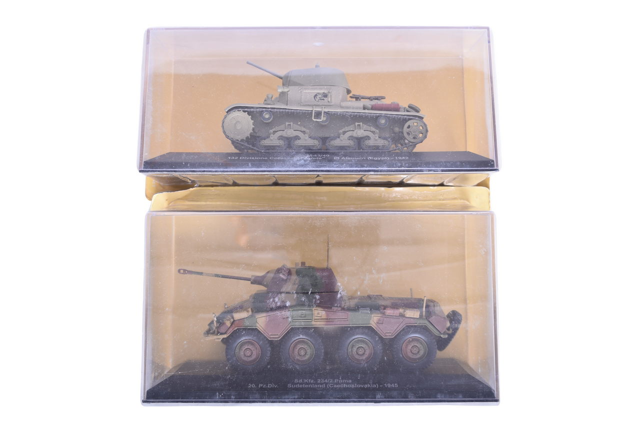 7892 - Pair of Eaglemoss 1:43 Diecast WWII Military Tanks - M 13/40 